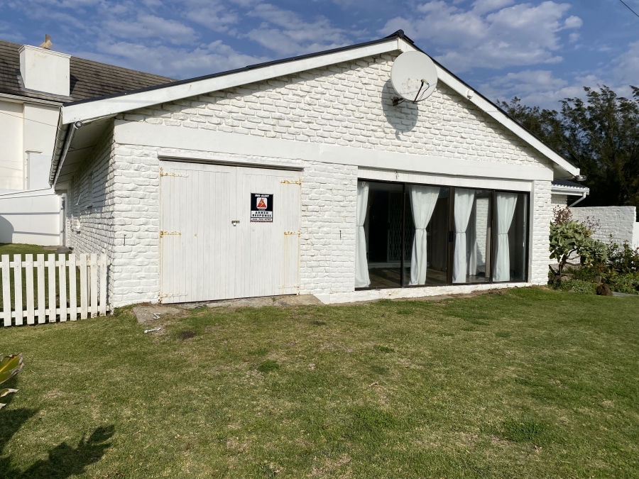 To Let 3 Bedroom Property for Rent in Kidds Beach Eastern Cape